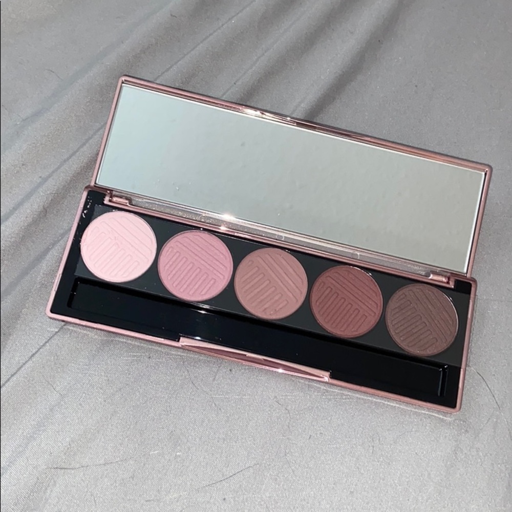 💖NEW💖 EYESHADOW